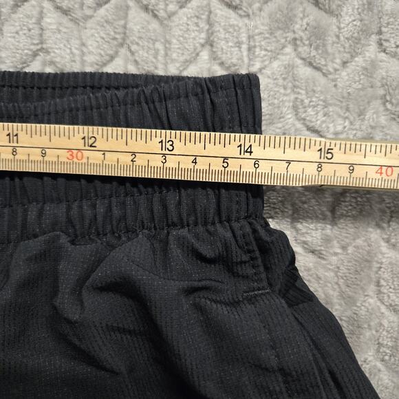 Under Armour Womens Black Polyester Mesh Lined‎ Activewear Pants Sz M 28"x31" - Picture 4 of 12